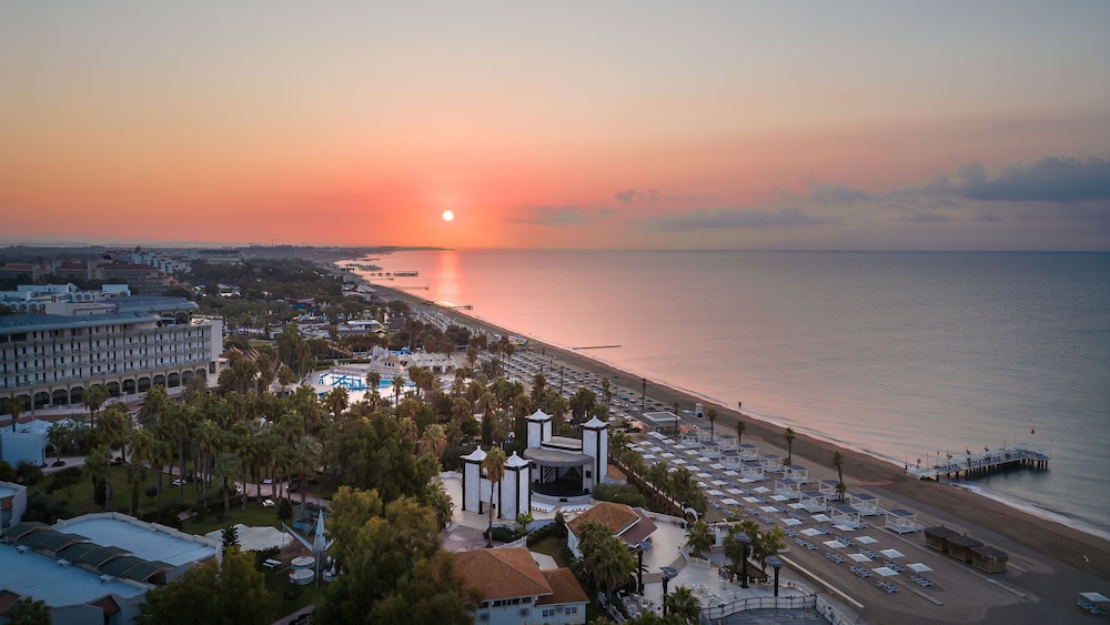 ADORA HOTEL & RESORT - All inclusive — Outdoor in Belek
