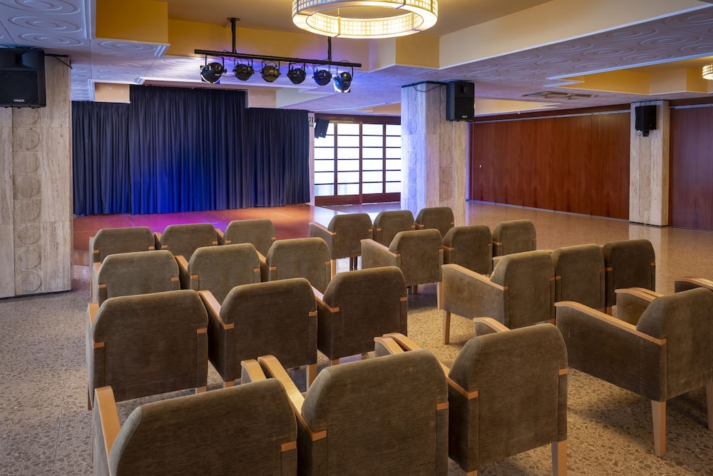 Hotel GHT Oasis Park & SPA — Sports & recreation in Lloret de Mar, Catalonia