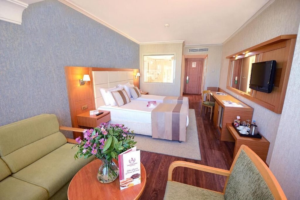 Akgun Istanbul Hotel, WorldHotels Crafted — Hotel rooms in Istanbul, Istanbul