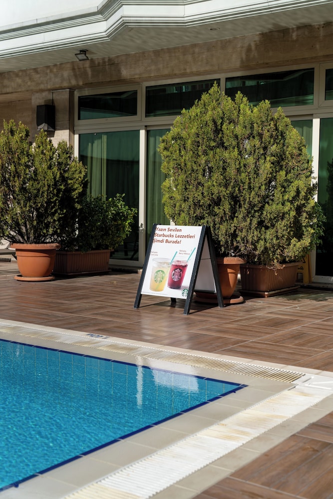 Akgun Istanbul Hotel, WorldHotels Crafted — Swimming pool in Istanbul, Istanbul