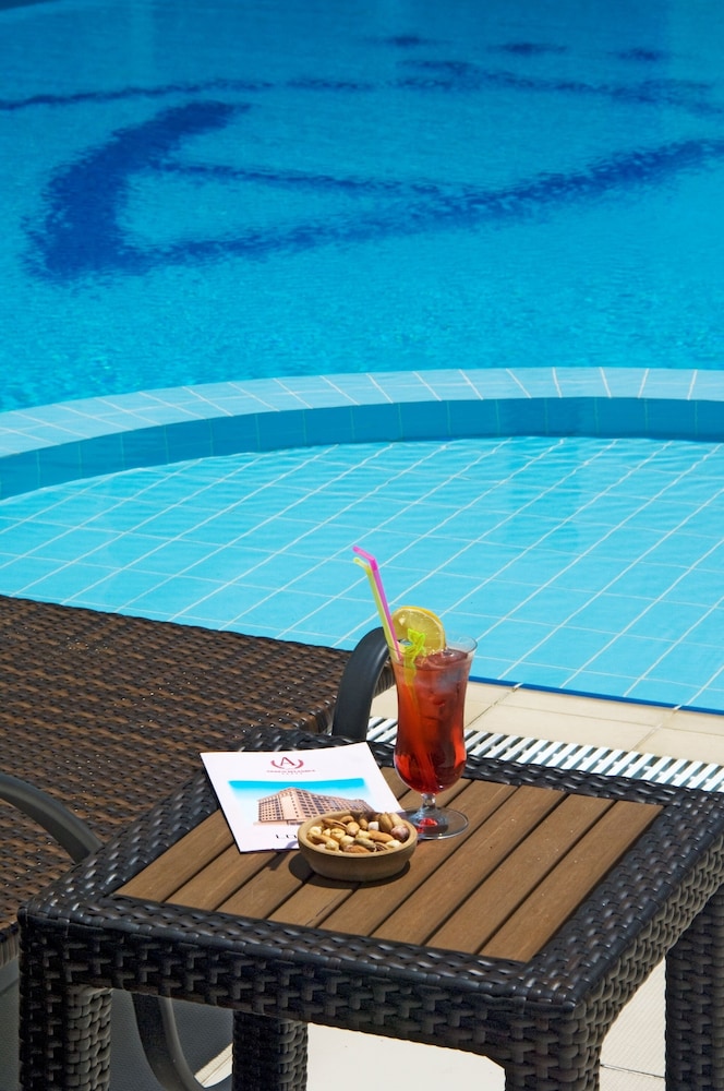 Akgun Istanbul Hotel, WorldHotels Crafted — Swimming pool in Istanbul, Istanbul