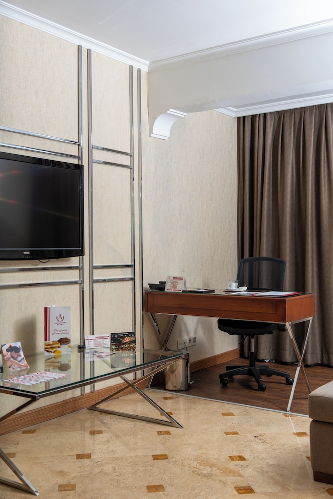 Akgun Istanbul Hotel, WorldHotels Crafted — Hotel rooms in Istanbul, Istanbul