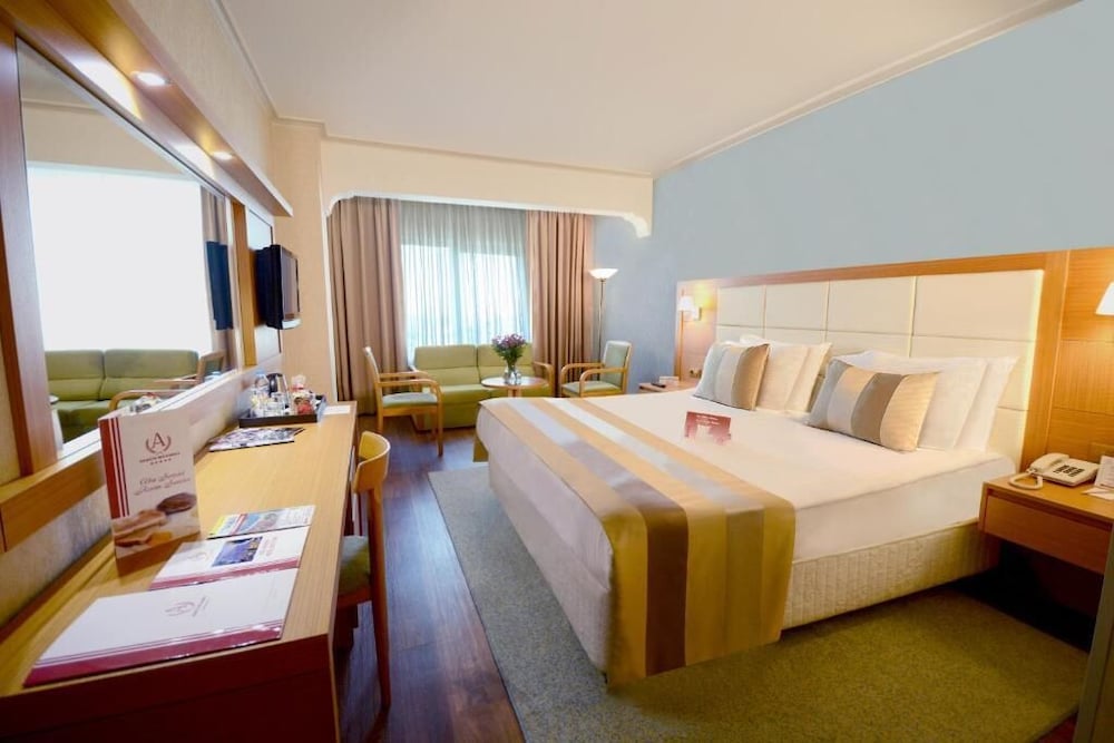 Akgun Istanbul Hotel, WorldHotels Crafted — Hotel rooms in Istanbul, Istanbul