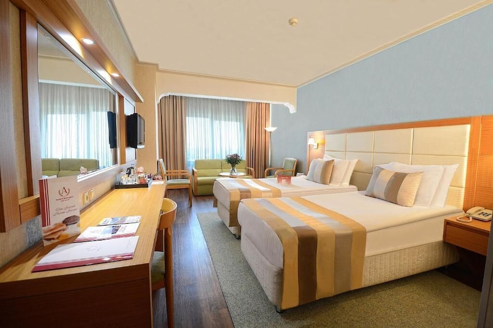 Akgun Istanbul Hotel, WorldHotels Crafted — Hotel rooms in Istanbul, Istanbul