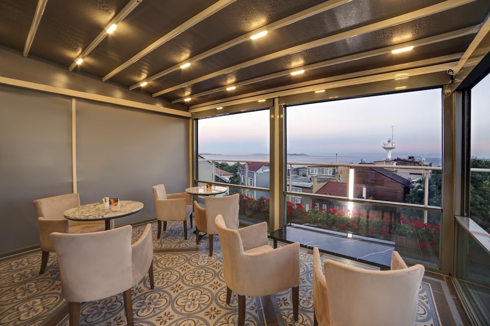 Almina Hotel - Special Class — Restaurant & bars in Istanbul, Istanbul