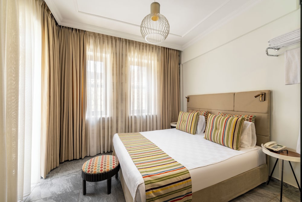 Alp Pasa Hotel - Special Class — Hotel rooms in Antalya