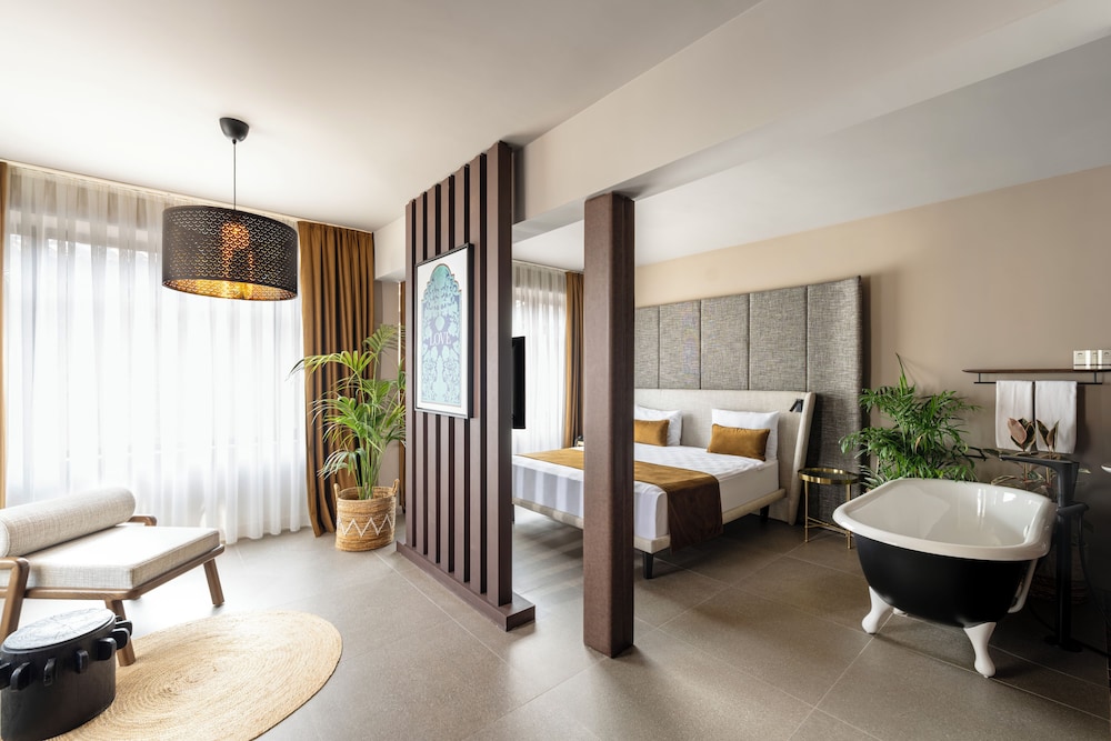 Alp Pasa Hotel - Special Class — Hotel rooms in Antalya