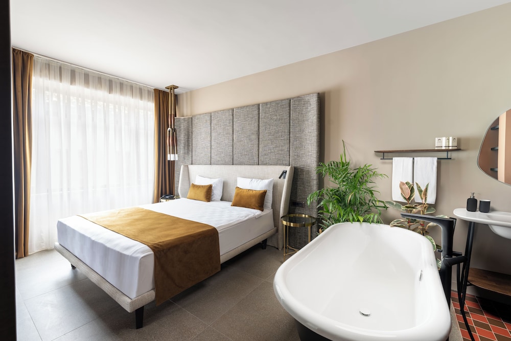 Alp Pasa Hotel - Special Class — Hotel rooms in Antalya