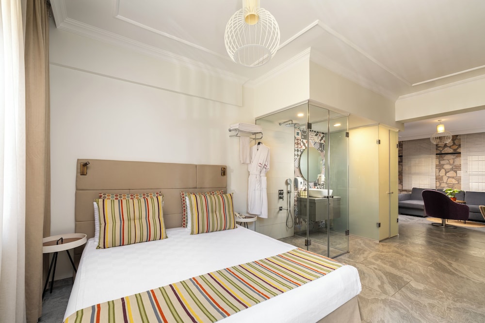 Alp Pasa Hotel - Special Class — Hotel rooms in Antalya