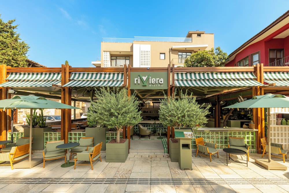 Alp Pasa Hotel - Special Class — Restaurant & bars in Antalya