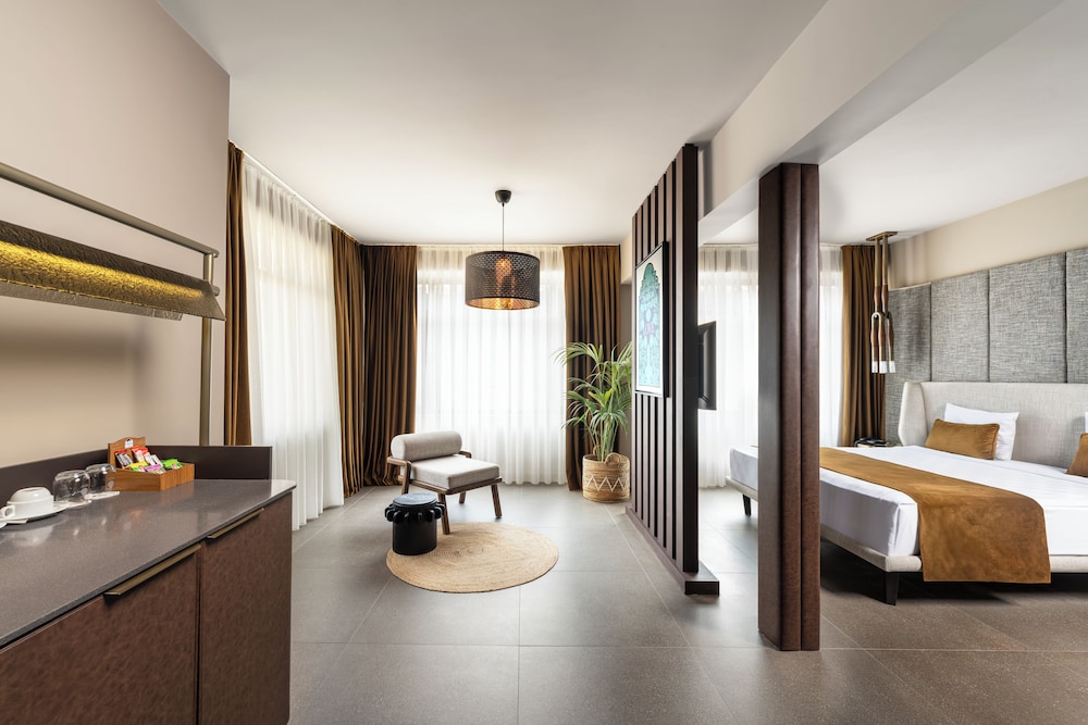Alp Pasa Hotel - Special Class — Hotel rooms in Antalya