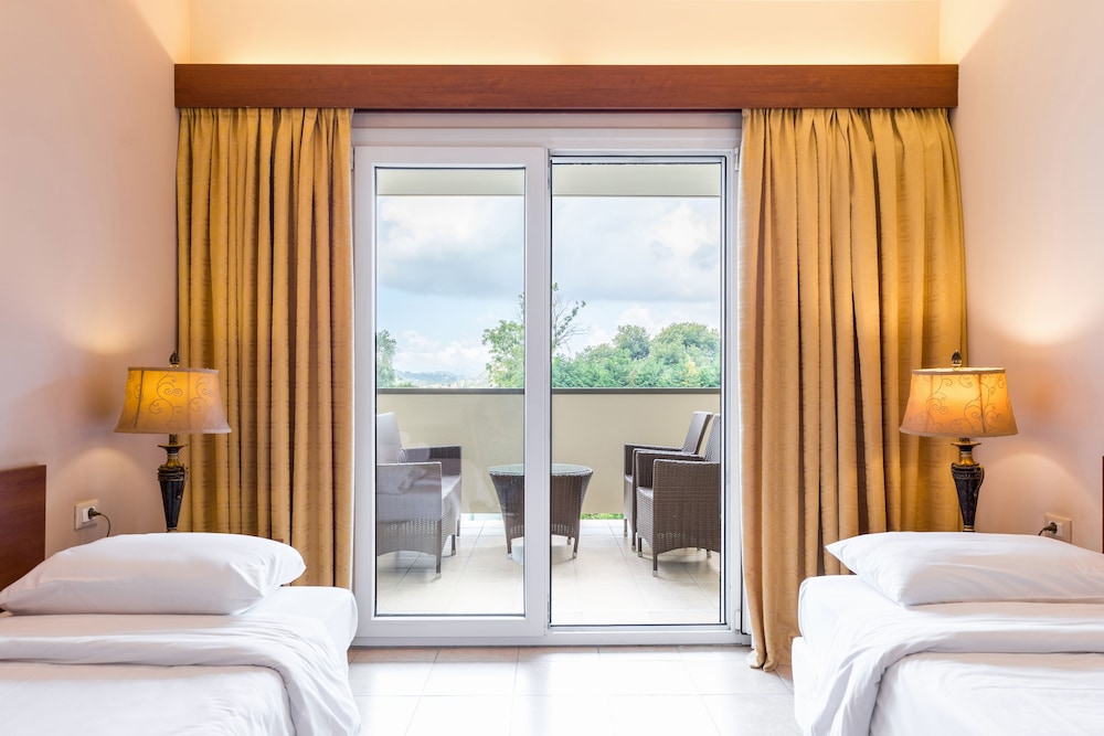Ariti Grand Hotel Corfu — Hotel rooms in Corfu Town, Ionian Islands