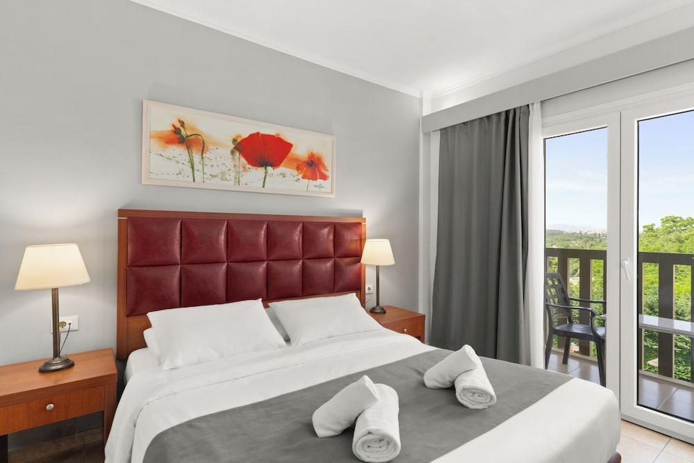 Ariti Grand Hotel Corfu — Hotel rooms in Corfu Town, Ionian Islands