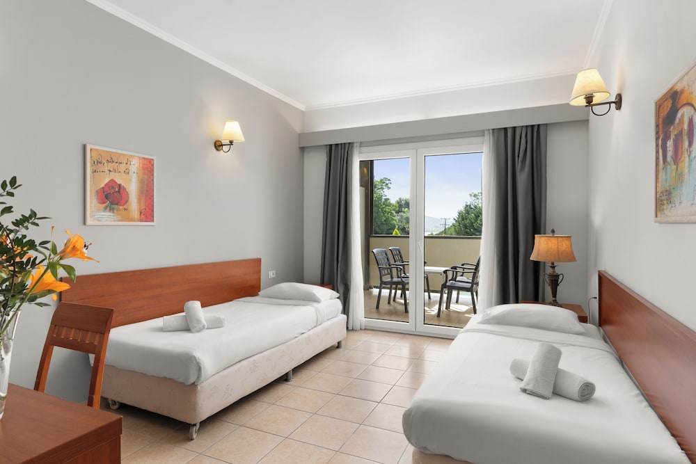 Ariti Grand Hotel Corfu — Hotel rooms in Corfu Town, Ionian Islands