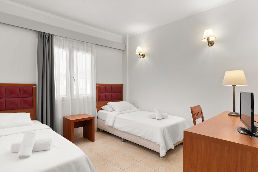 Ariti Grand Hotel Corfu — Hotel rooms in Corfu Town, Ionian Islands