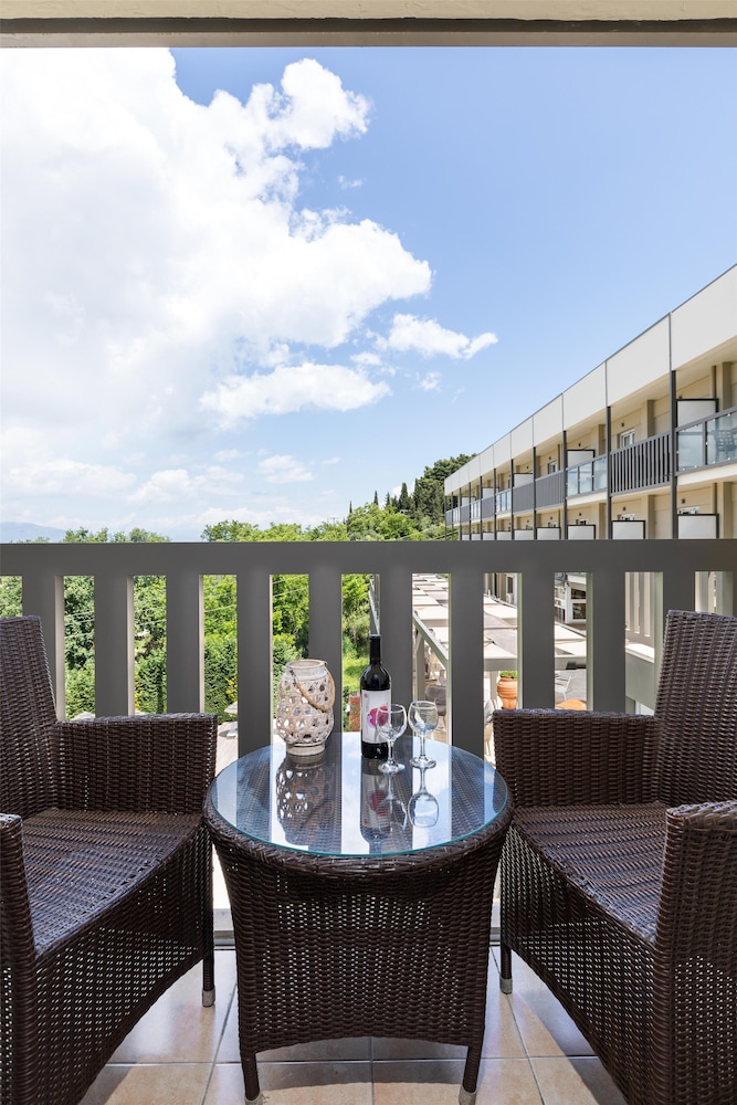 Ariti Grand Hotel Corfu — Hotel building in Corfu Town, Ionian Islands