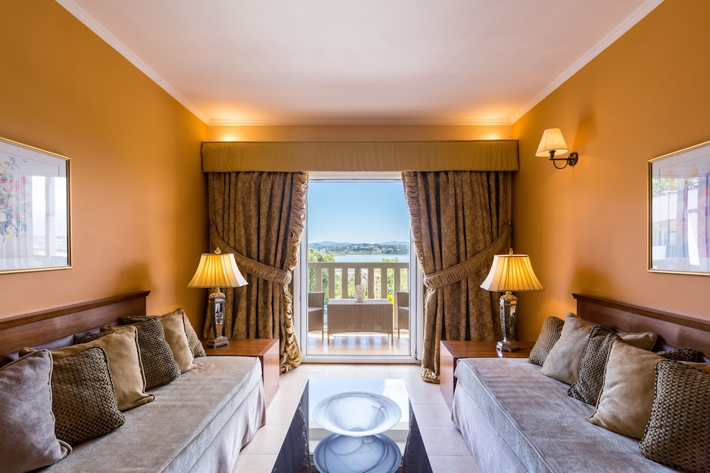Ariti Grand Hotel Corfu — Hotel rooms in Corfu Town, Ionian Islands