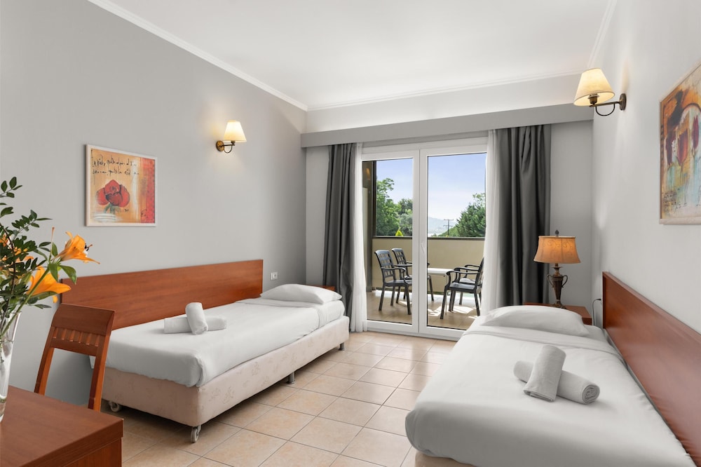 Ariti Grand Hotel Corfu — Hotel rooms in Corfu Town, Ionian Islands