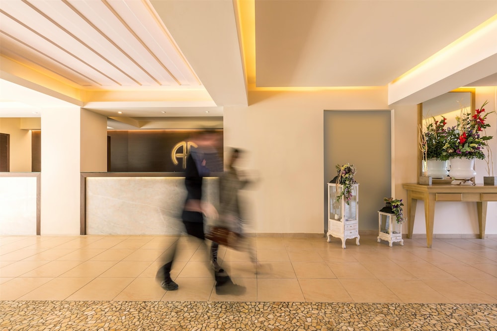 Ariti Grand Hotel Corfu — Hotel building in Corfu Town, Ionian Islands