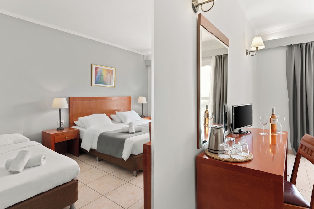 Ariti Grand Hotel Corfu — Hotel rooms in Corfu Town, Ionian Islands