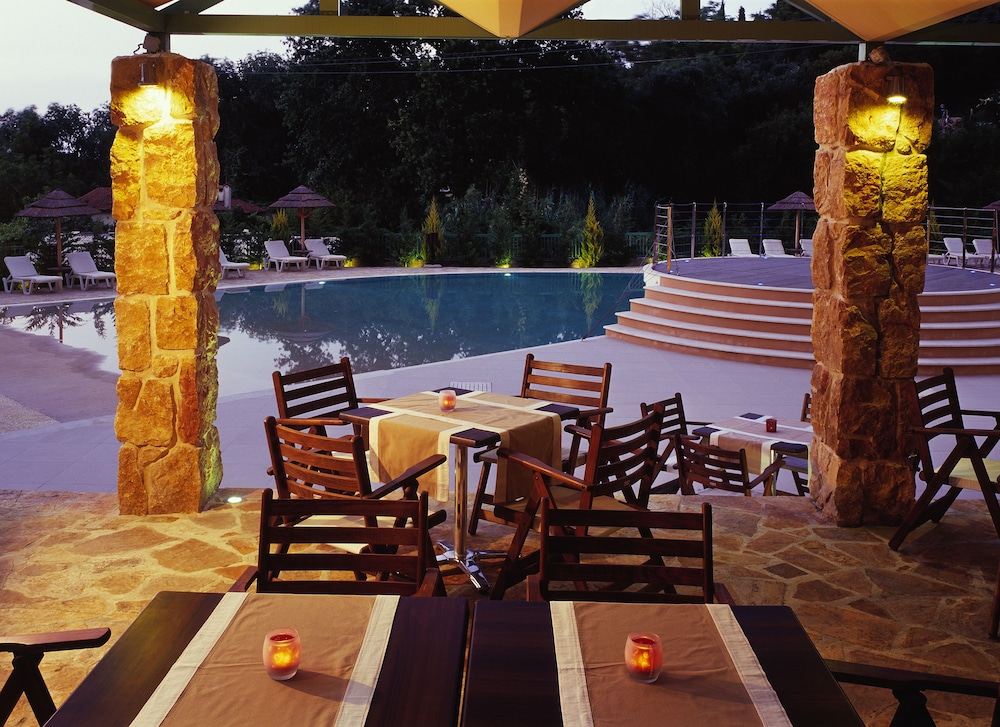 Ariti Grand Hotel Corfu — Restaurant & bars in Corfu Town, Ionian Islands