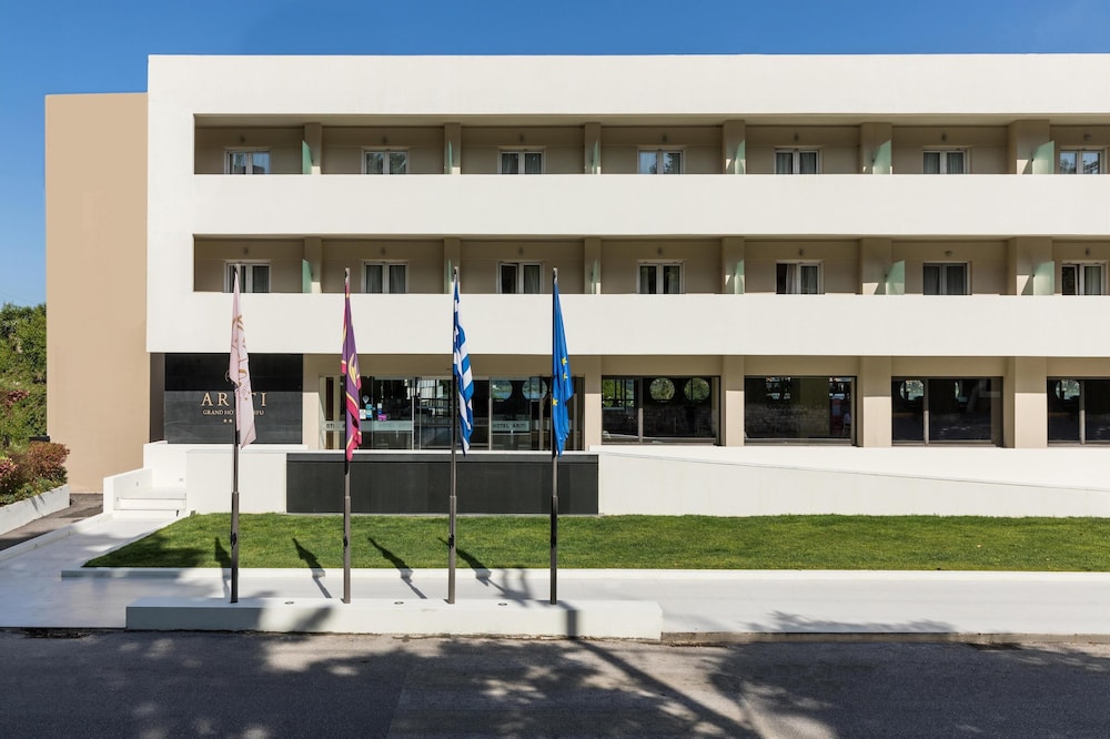 Ariti Grand Hotel Corfu — Hotel building in Corfu Town, Ionian Islands