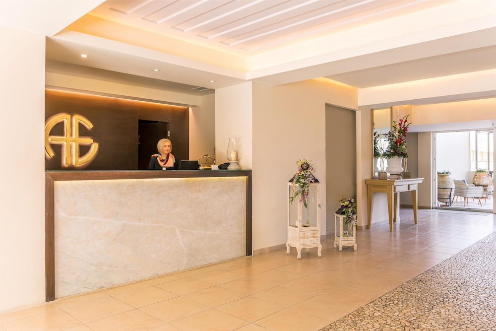 Ariti Grand Hotel Corfu — Hotel building in Corfu Town, Ionian Islands