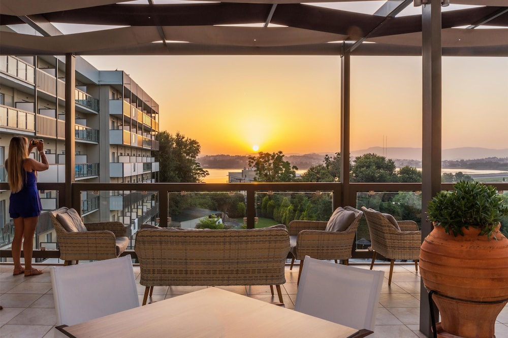 Ariti Grand Hotel Corfu — Restaurant & bars in Corfu Town, Ionian Islands