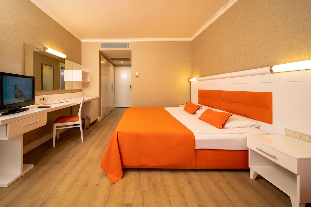 Sueno Hotels Beach Side — Hotel rooms in Side