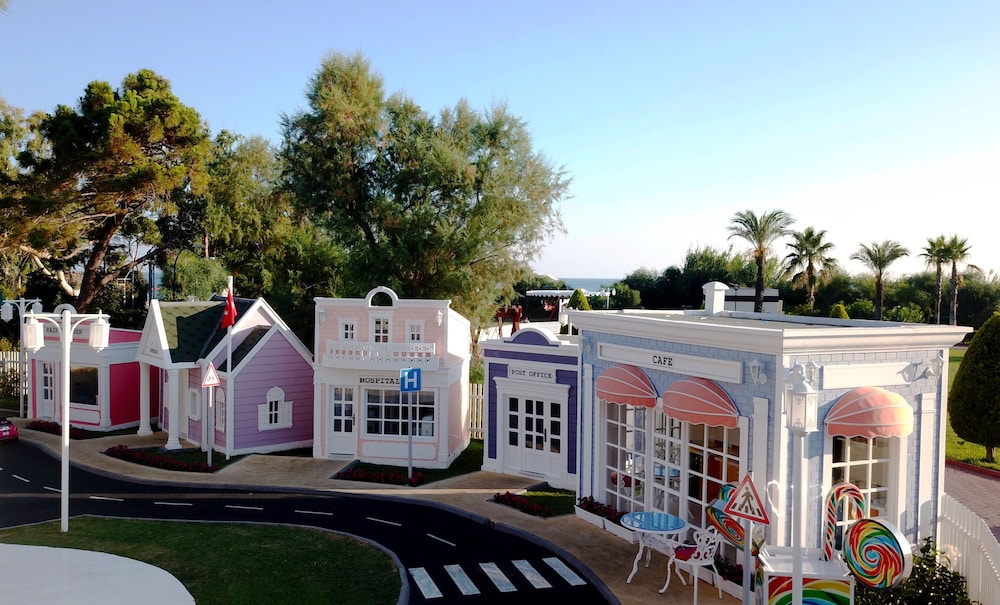 Sueno Hotels Beach Side — Attractions for children in Side