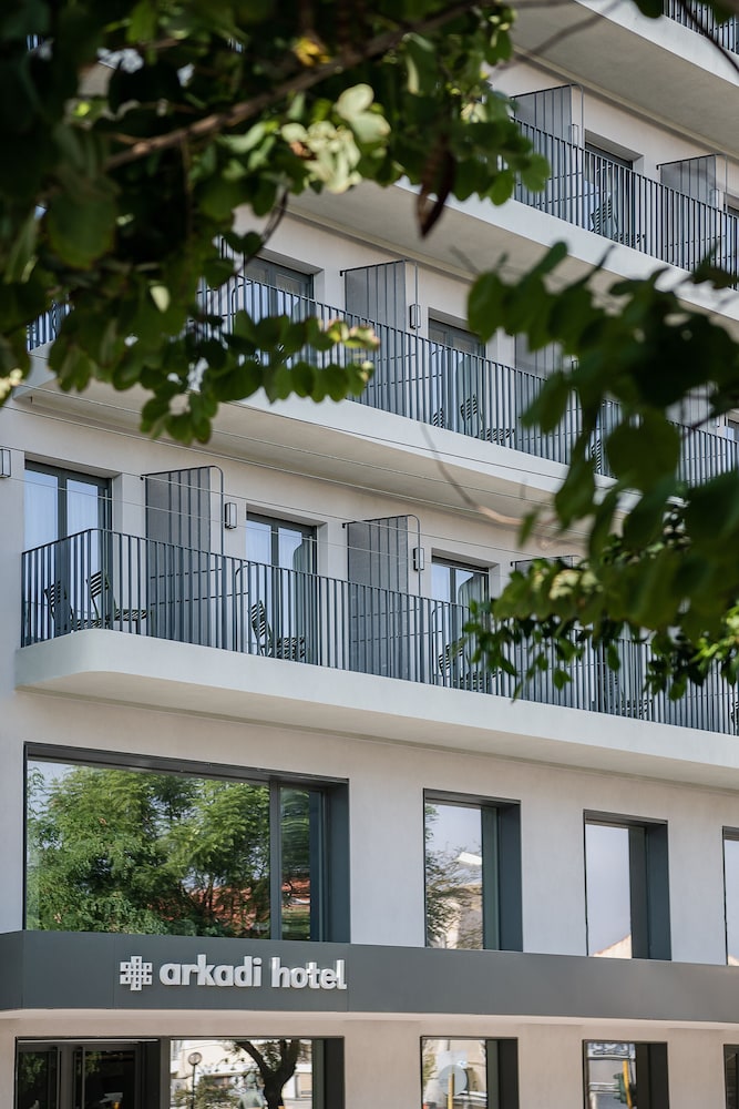Arkadi Hotel — Hotel building in Chania