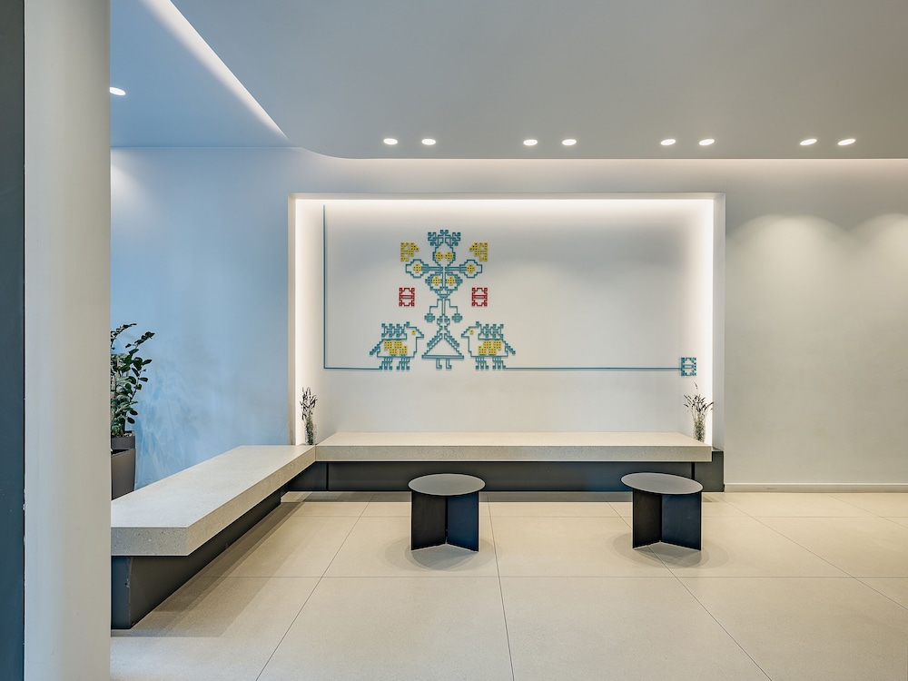 Arkadi Hotel — Hotel building in Chania