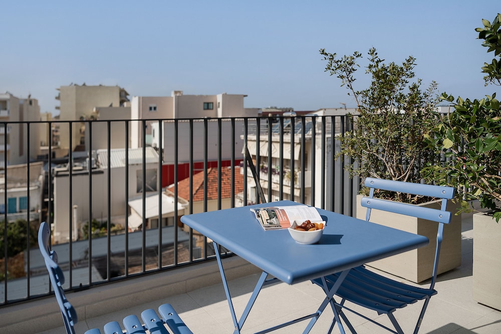 Arkadi Hotel — Hotel building in Chania