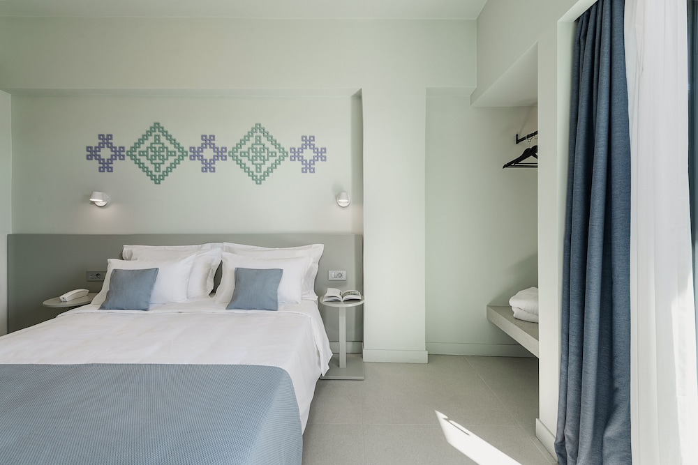 Arkadi Hotel — Hotel rooms in Chania