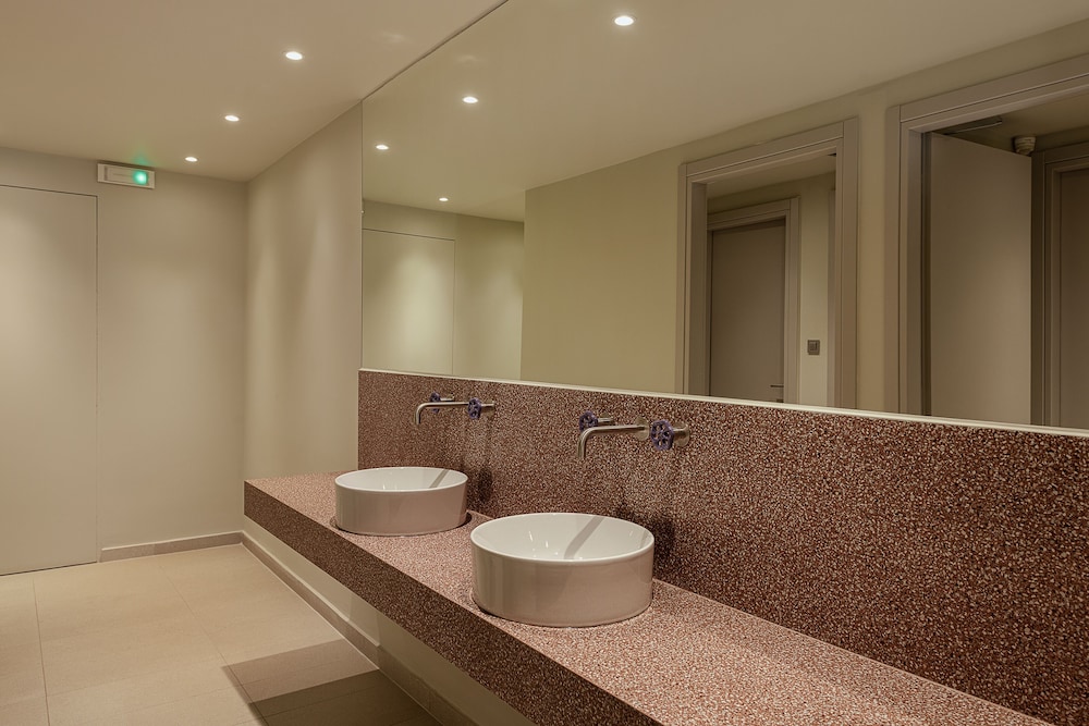 Arkadi Hotel — Hotel rooms in Chania