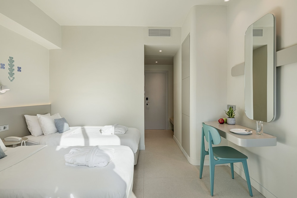 Arkadi Hotel — Hotel rooms in Chania