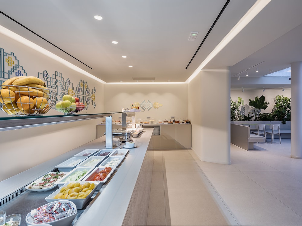 Arkadi Hotel — Restaurant & bars in Chania