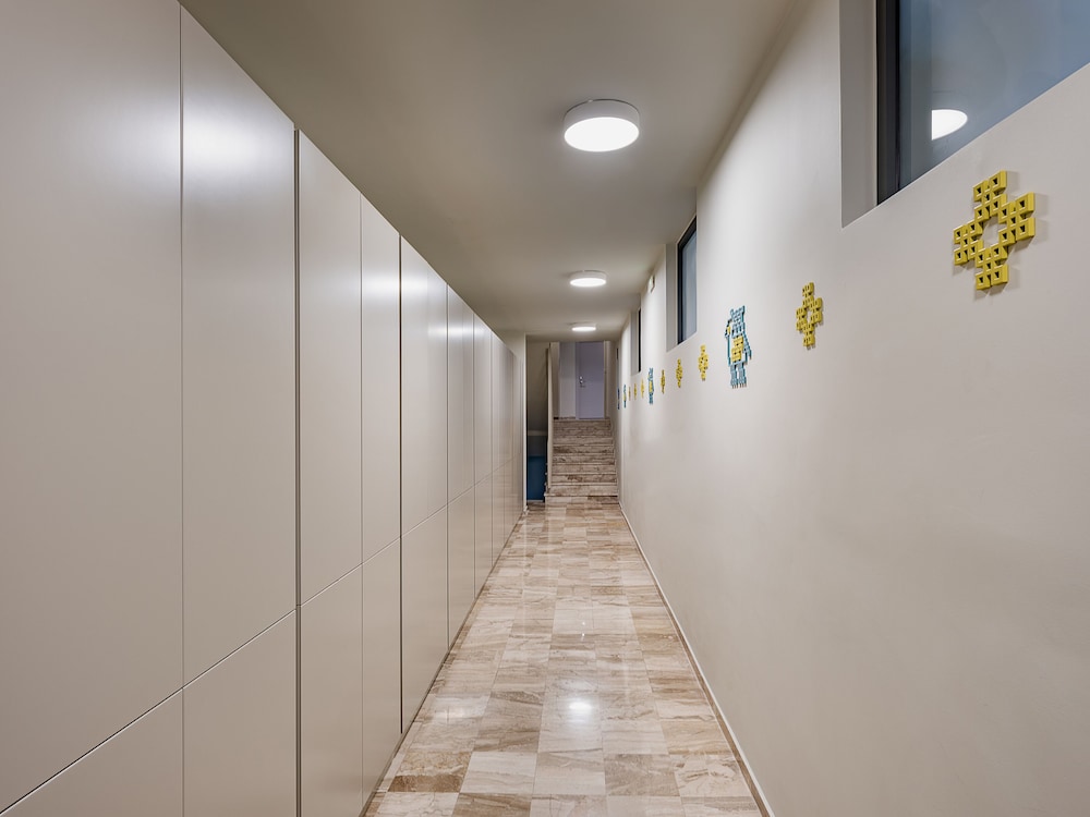 Arkadi Hotel — Hotel building in Chania