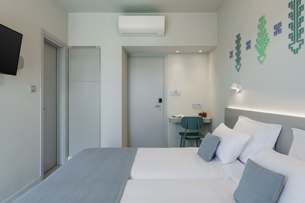 Arkadi Hotel — Hotel rooms in Chania