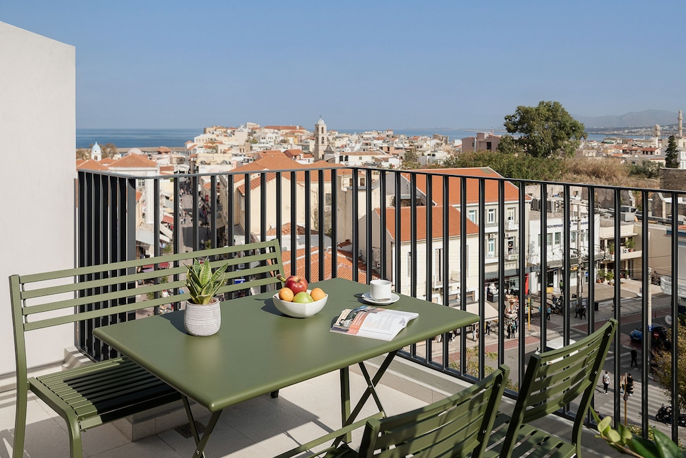 Arkadi Hotel — Hotel rooms in Chania