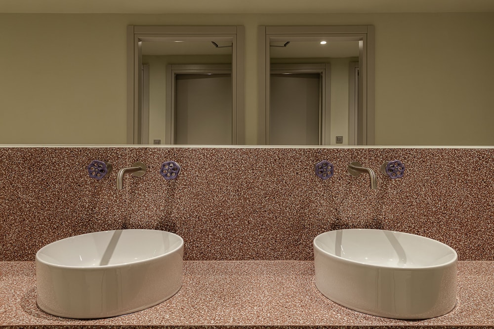 Arkadi Hotel — Hotel rooms in Chania