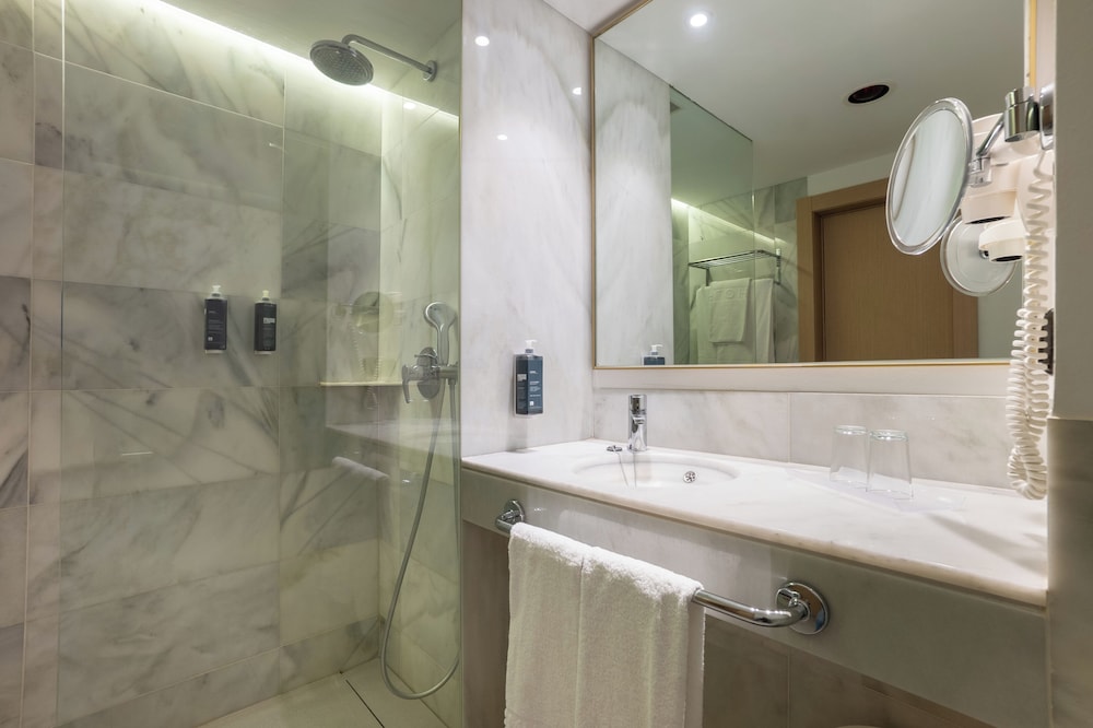 CM Playa del Moro Hotel — Hotel rooms in Cala Millor, Balearic Islands