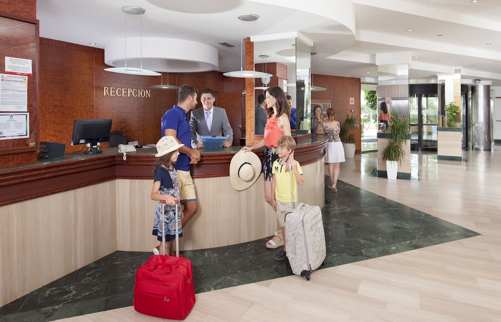 Port Denia Hotel — Hotel building in Denia, Valencian Community
