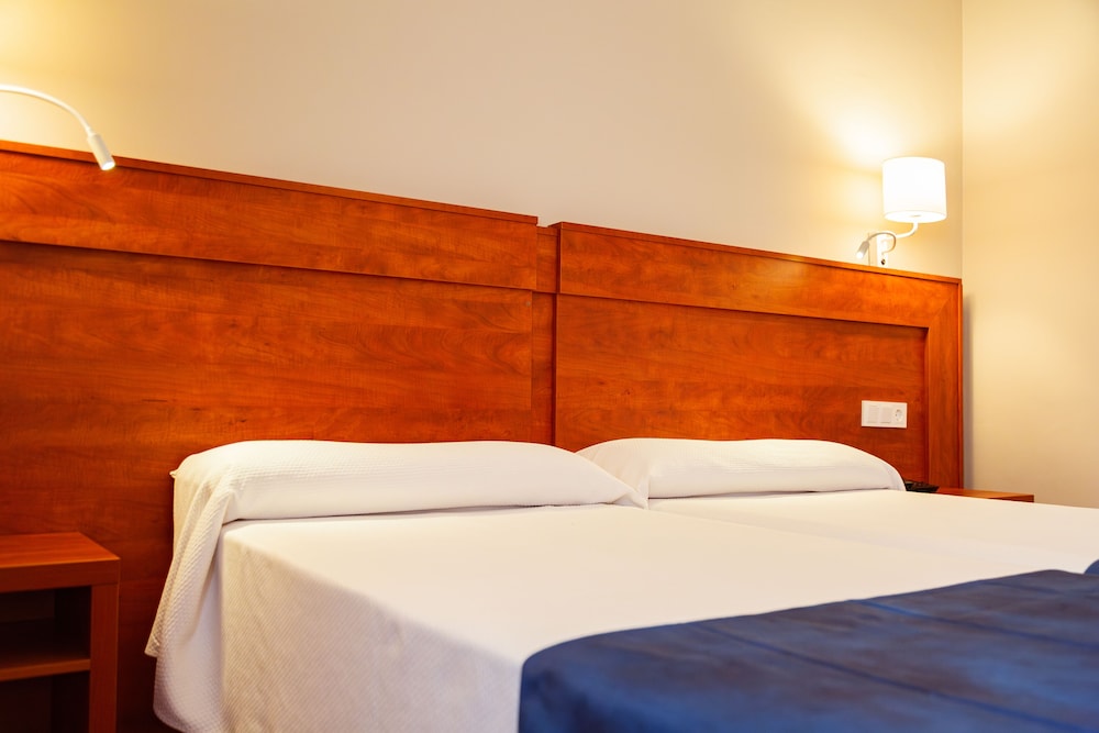 Port Denia Hotel — Hotel rooms in Denia, Valencian Community