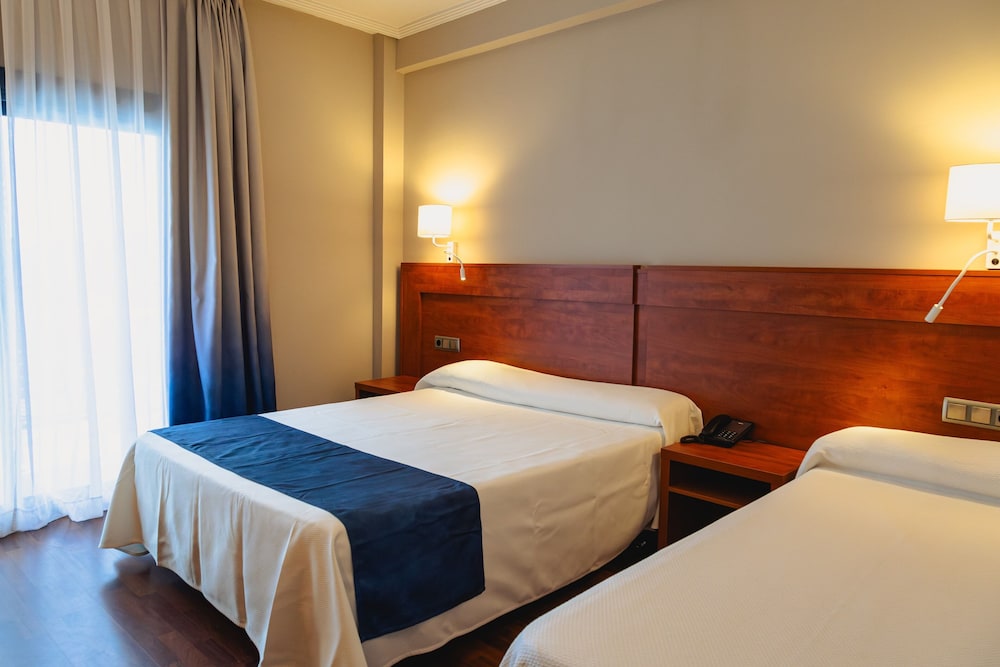 Port Denia Hotel — Hotel rooms in Denia, Valencian Community