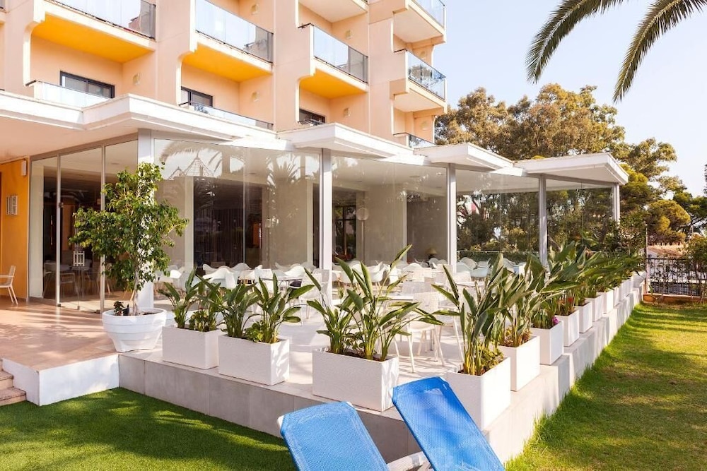 Port Denia Hotel — Restaurant & bars in Denia, Valencian Community