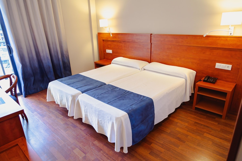 Port Denia Hotel — Hotel rooms in Denia, Valencian Community