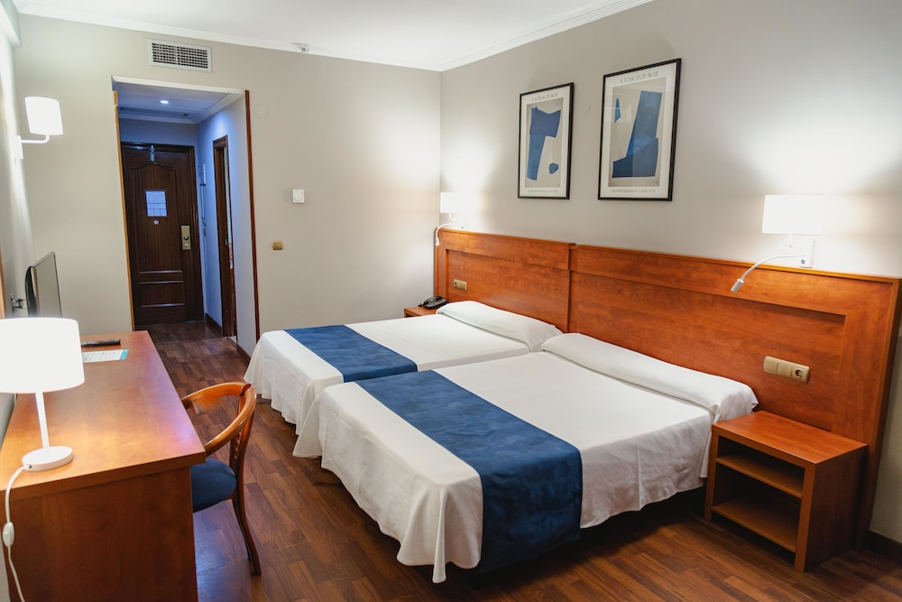 Port Denia Hotel — Hotel rooms in Denia, Valencian Community