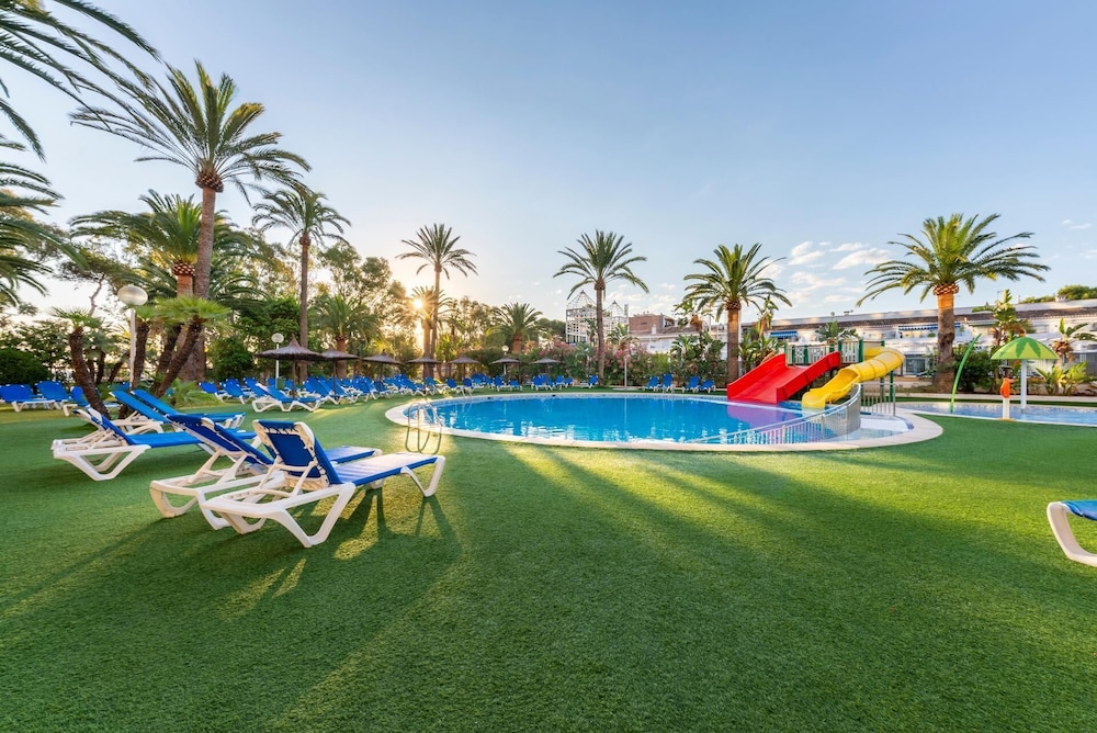 Port Denia Hotel — Swimming pool in Denia, Valencian Community