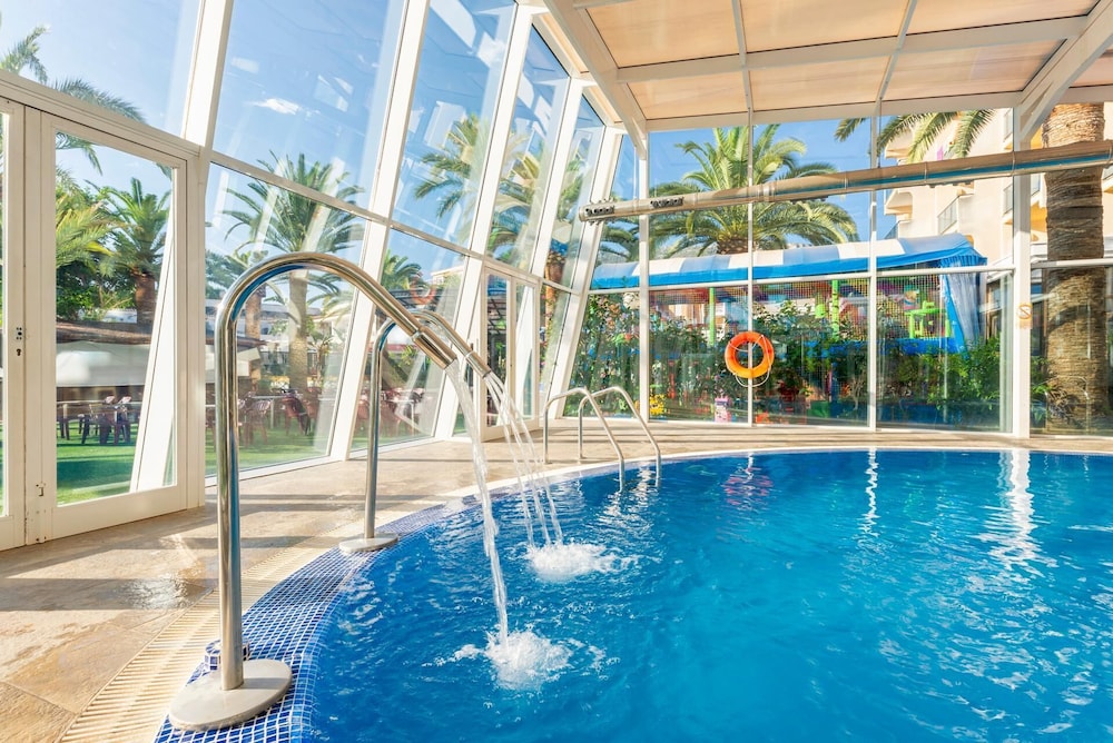 Port Denia Hotel — Swimming pool in Denia, Valencian Community